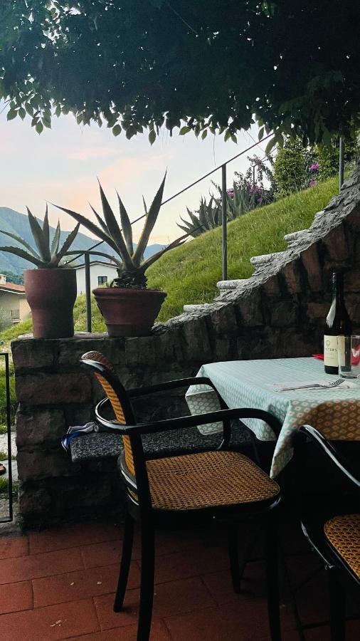 Lake View, Swimming Pool, Tennis Court And Private Parking Mezzegra Luaran gambar